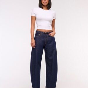 NWT: Abercrombie Mid Rise Barrel Jean (Curve Love)